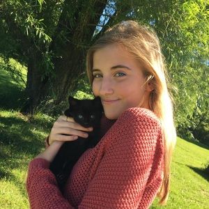 Meet your Posher, Maddie